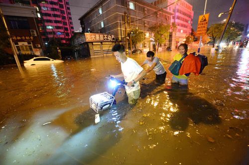 新澳2025資料最新大全和濟(jì)南暴雨2死10失聯(lián)與濟(jì)南暴雨事件